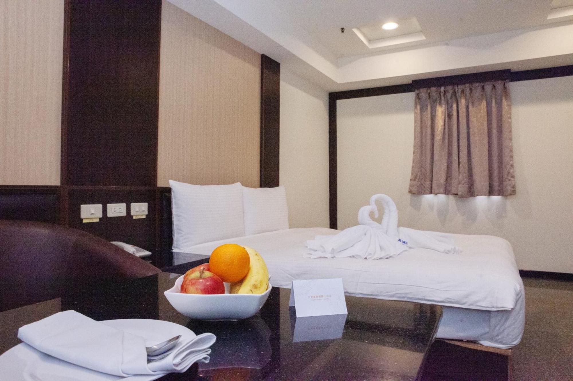 Yuai Fu Hao Hotel Taichung Exterior photo