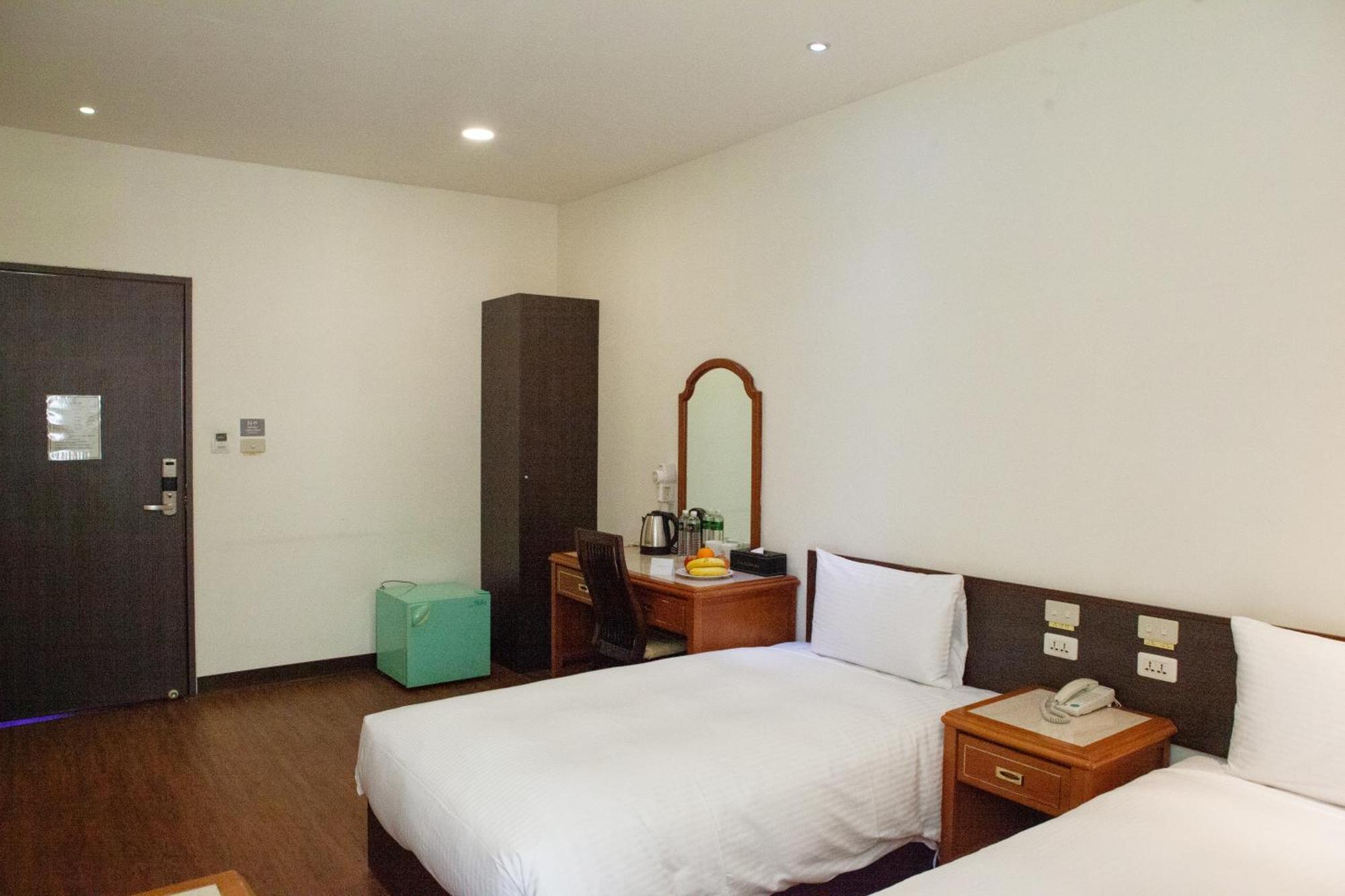 Yuai Fu Hao Hotel Taichung Exterior photo