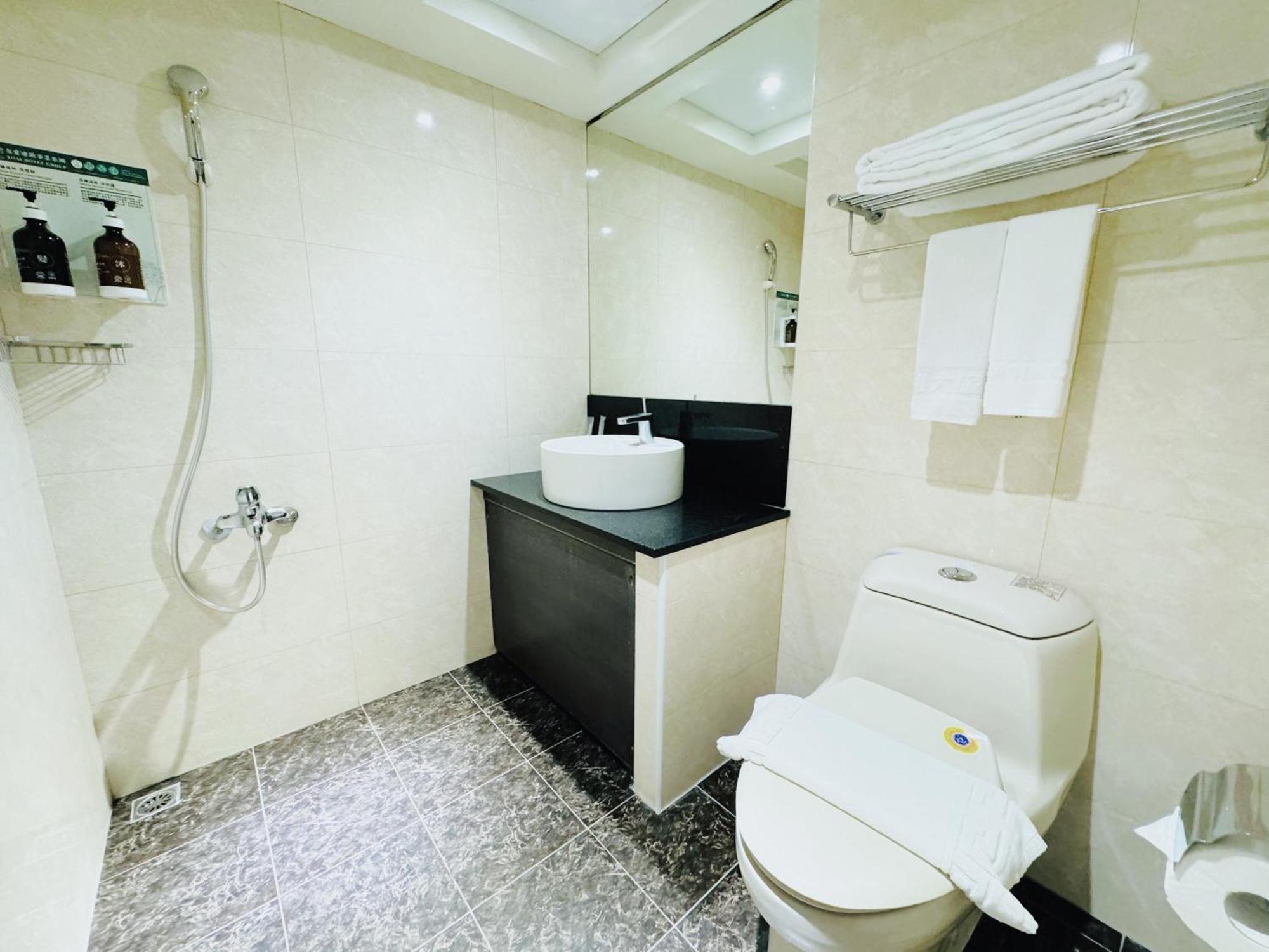 Yuai Fu Hao Hotel Taichung Exterior photo